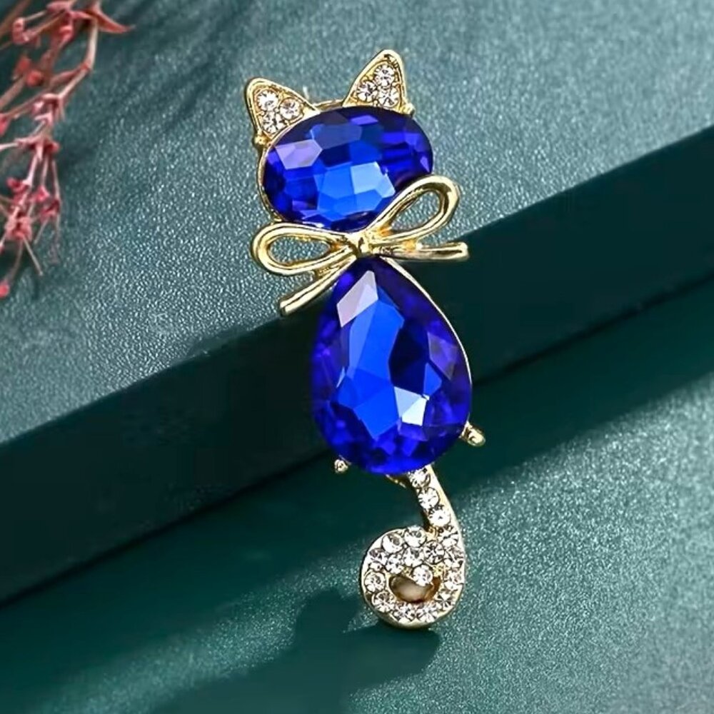 Cat Brooch Blue Sapphire Rhinestone Glam Kitty Trendy Stylish FUN Crystal Gems